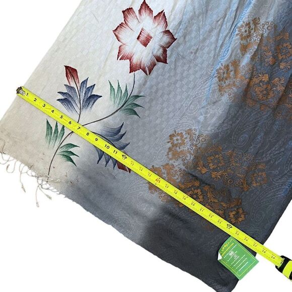 Handloom House silk floral saree stole scarf wrap - Picture 8 of 11